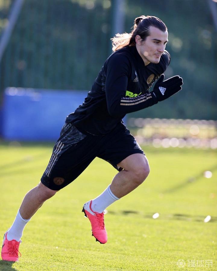 包含纽约尼克斯内部会议纪要流出——国际比赛日伤情更新,欧联使命明确,控场能力受关注的词条