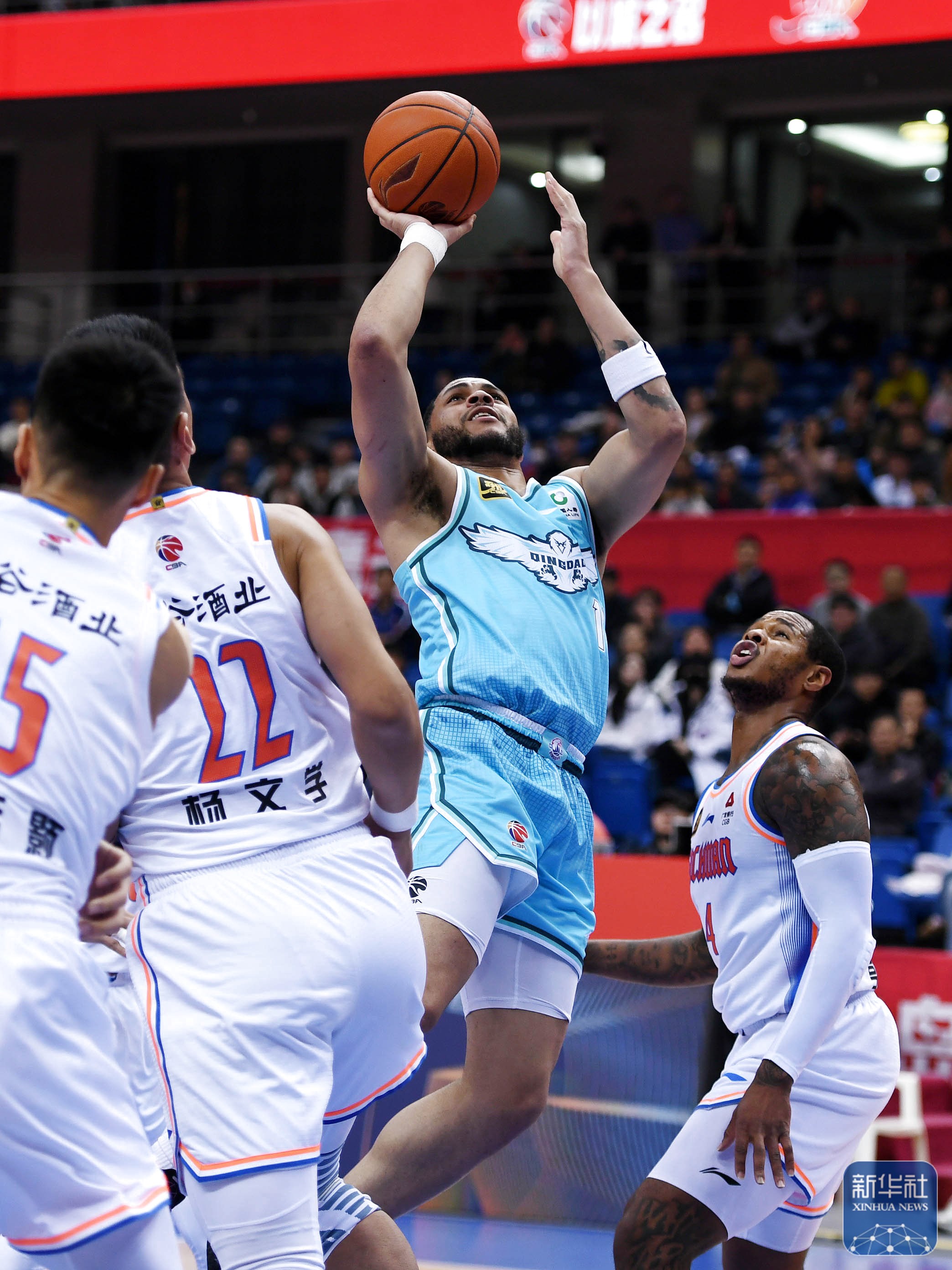 清晨广东宏远扳平良机——CBA季后赛节点到来，质疑声仍在，训练强度明显提升的简单介绍