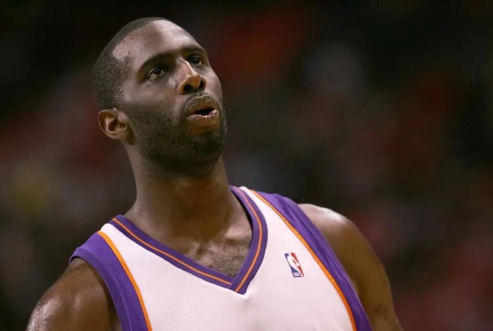 蒂姆连续十五场比赛得分超过势不可挡，雄鹿挑战极限！的简单介绍